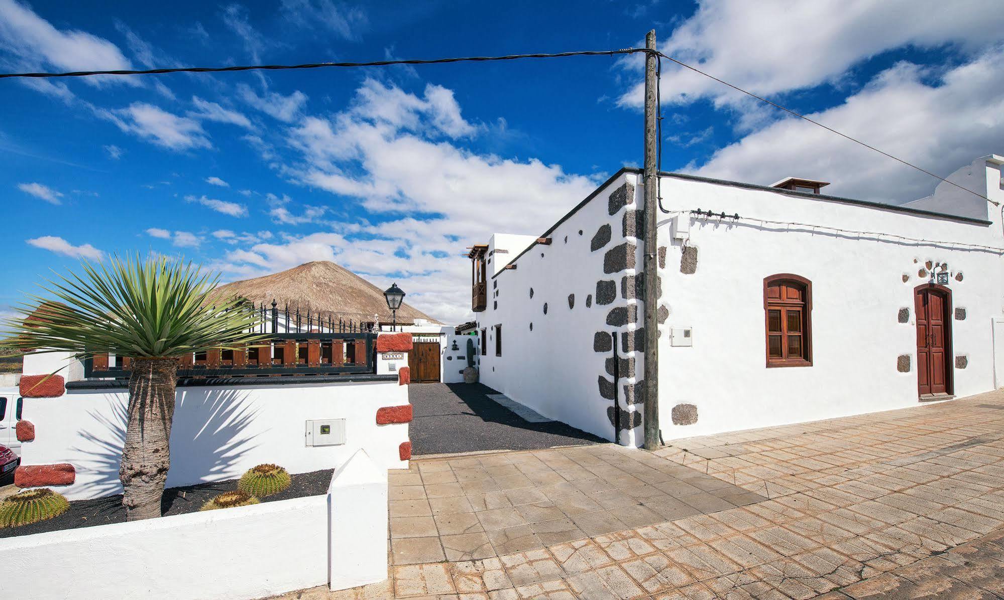 Affittacamere Casa Emblemática Garaday Lanzarote Tinajo Esterno foto